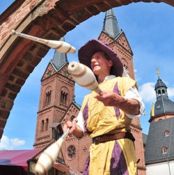 Stelzen-Gaukler  Foto: Horst Müller (C)tb